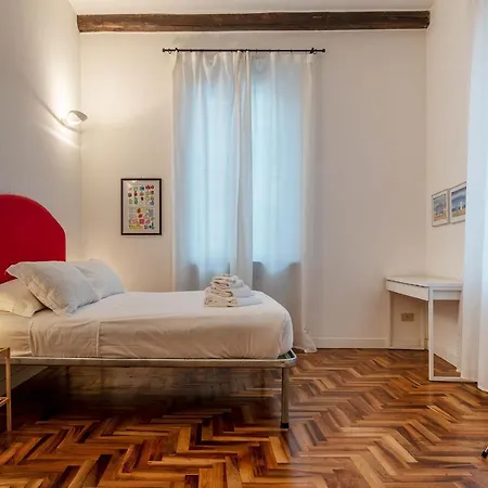 Apartament Casa Isabella Al Colosseo - Fromhometorome *