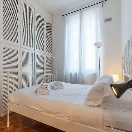 Apartment Casa Isabella Al Colosseo Rome